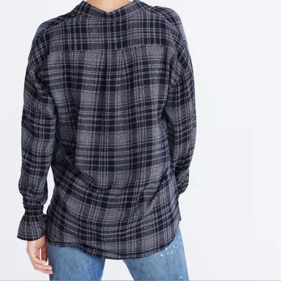 Madewell Women’s Large Plaid Button-Up Long Bell Sleeve Shirt Navy Wool Blend - Picture 2 of 7